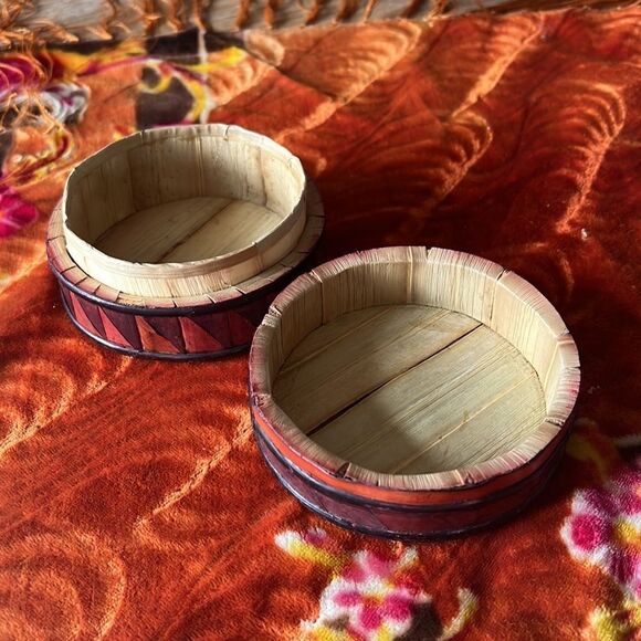 Bamboo Trinket Box Sweet Grass Vintage Hand Made 
Costa Rica Inspired - Picture 4 of 5
